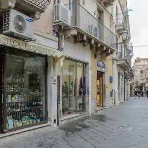 https://dreaming-taormina-apartment.taorminaitalyhotels.com